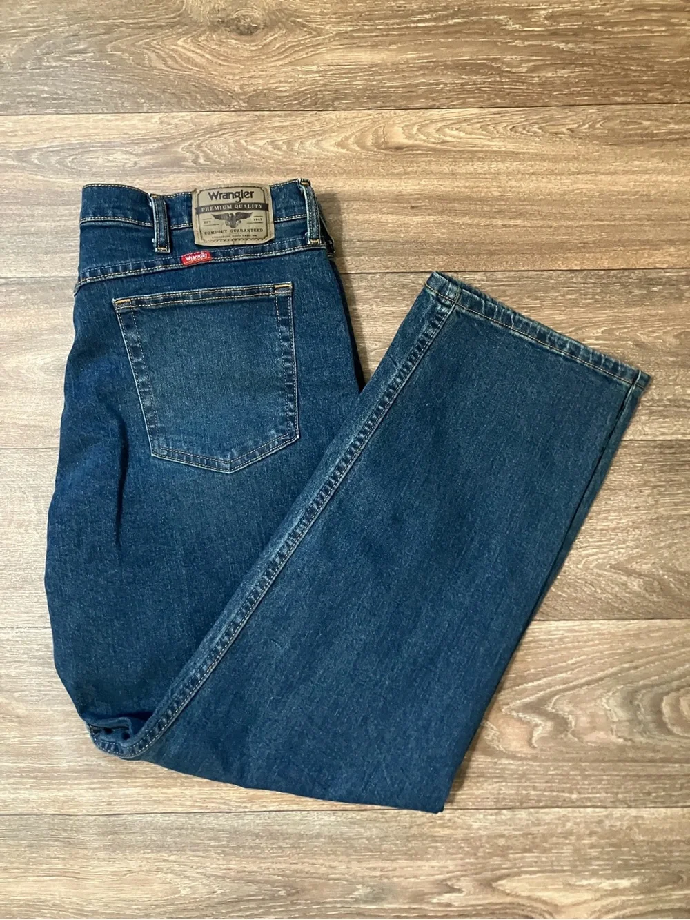 Wrangler Straight-Leg Dark Blue Denim Jeans